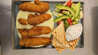 Hrskava piletina na pireu