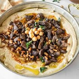 Hummus with meat