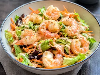 5a. Insalata con gamberi