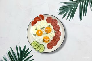 Яичница с колбасой (250г)