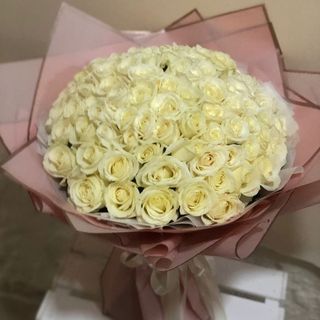Elegant Ivory Rose Bouquet
