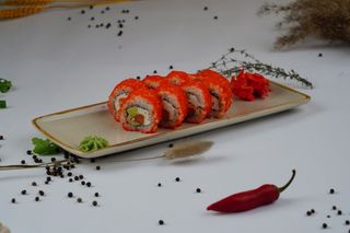 Калифорния с лососем (220г)