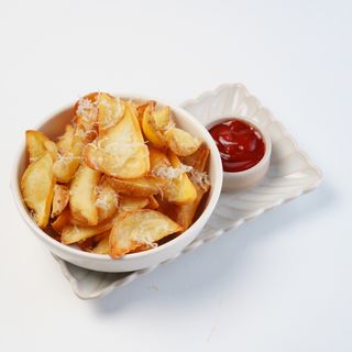 Картофель фри с пармезаном (260г)