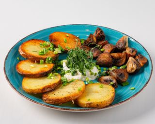 Картофель жареный с грибами (336г)