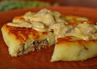 Зразы сама лепила картофельные с грибами(1кг)