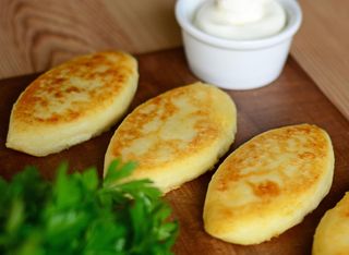 Зразы сама лепила картофельные с капустой(1кг)