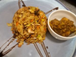 Kottu con zucca, curry e pollo