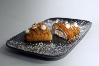 Kroasan slana karamela