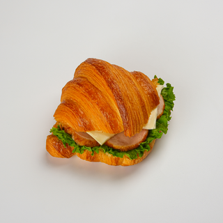 Круассан сэндвич с курицей (120 г, 16 см)