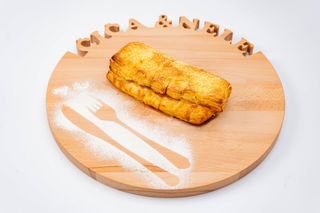 Kukuruzna piroška sa suvim vratom 180g