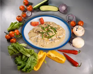 Куриное филе в сливочном соусе (350г)