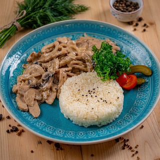 Куриное фрикасе с грибами (350г)