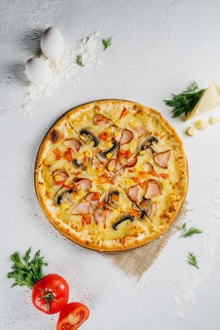 Пицца с курицей и грибами (450г)