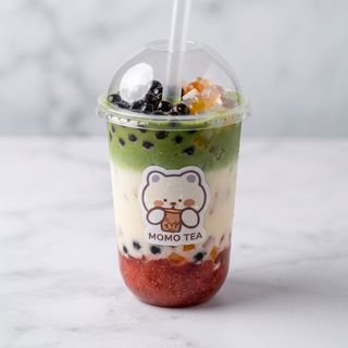 Latte con fragola e matcha