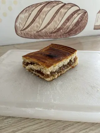 Lijena pita s jabukom