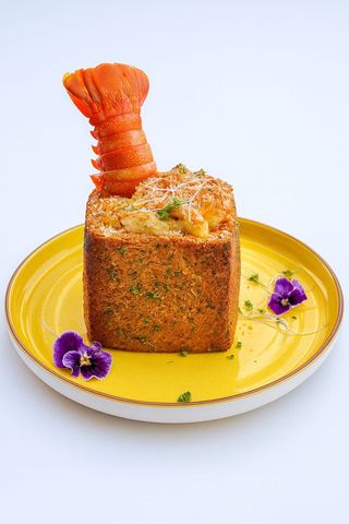 Lobster mac & cheese