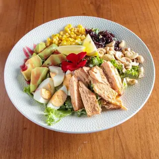 Losos i avokado salata