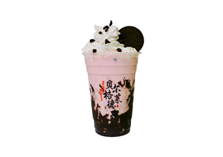 M32 Straberry with oreo cookie shake