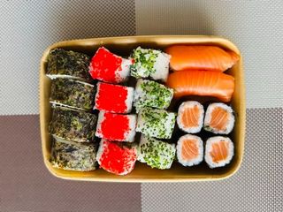 Menu8 Futomaki Misto