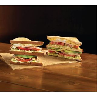 Mer Club Sandwich With Chips