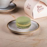 Macarons fistic-zmeură