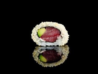 Maguro roll