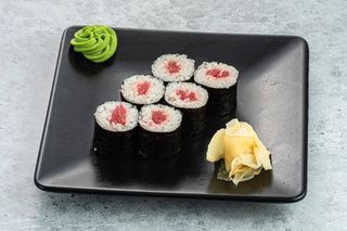 Маки ролл с тунцом (160г/6шт)