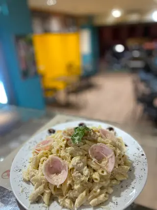 Makrouna Carbonara