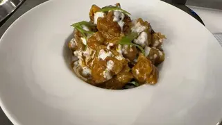 Manzo e patate stufati con curry e latte di cocco