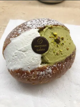 Maritozzo 2 gusti di gelato