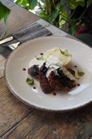 Медальоны из говядины с кус-кусом (250г)