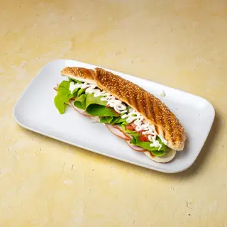 Melt sendvič sa pečenicom