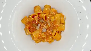 Mezza manica all’amatriciana