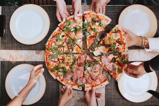 Mezza pizza farcita