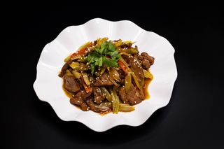 Мясо с сельдереем (470г)