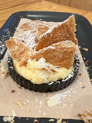 Millefoglie scomposta alla crema pasticcera