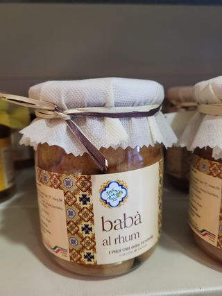 Mini babà al rhum