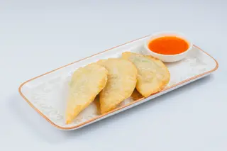 Мини-чебуреки с джусаем и яйцом (300г/3шт)