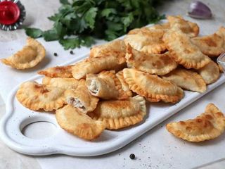 Мини чебуреки с говядиной(15шт/700г)