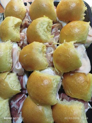 Mini morsi della bottega del gusto bocconcini di pane farciti con mozzarella e salumi ogni 3