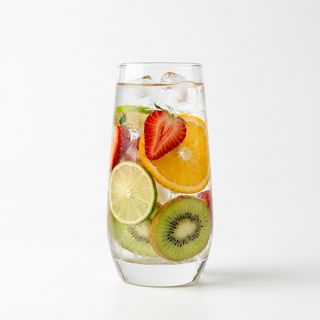 Frullato misto di frutta di stagione con acqua