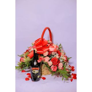 Mixed Roses Basket With Baileys