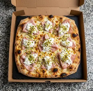 Mortadella, burrata di bufala, granella di pistacchio