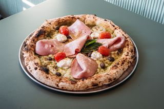 Pizza de Mortadela