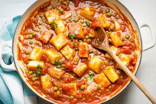 Muttor paneer