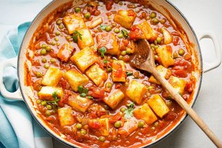 Muttor paneer