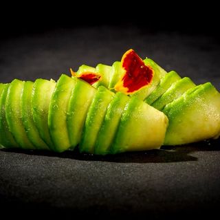 N05. Nigiri avocado