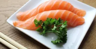 Nigiri salmone