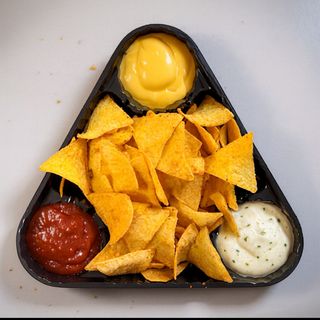 Nachos sa 3 sosa