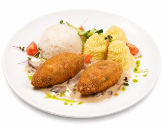 Нежные куриные котлеты с пюре (350г)
